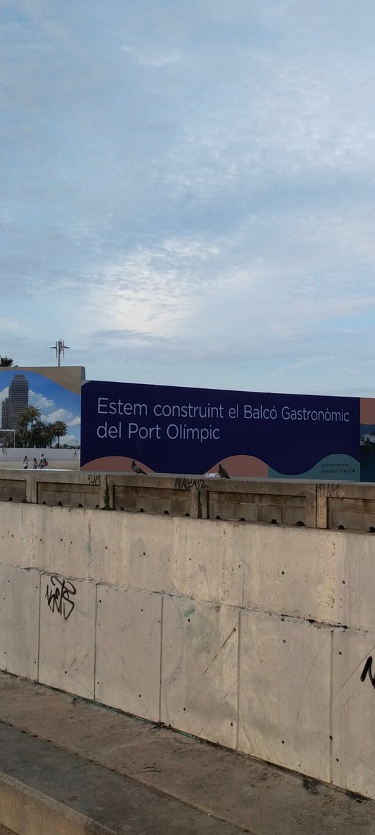 Ramn89422917's tweet photo. Balcó de ?
Però feia falta enderrocar-ho tot ?
Perquè motiu ?
Per donar-li els de sempre?
Grans empreses restauració?
Millor, un Lloc de diversitat gastronòmica creativa i tradicional catalana ,amb molts espais diferents !
On gaudir de les noves generacions de cheffs autòctons. https://t.co/B1nHXh21T6