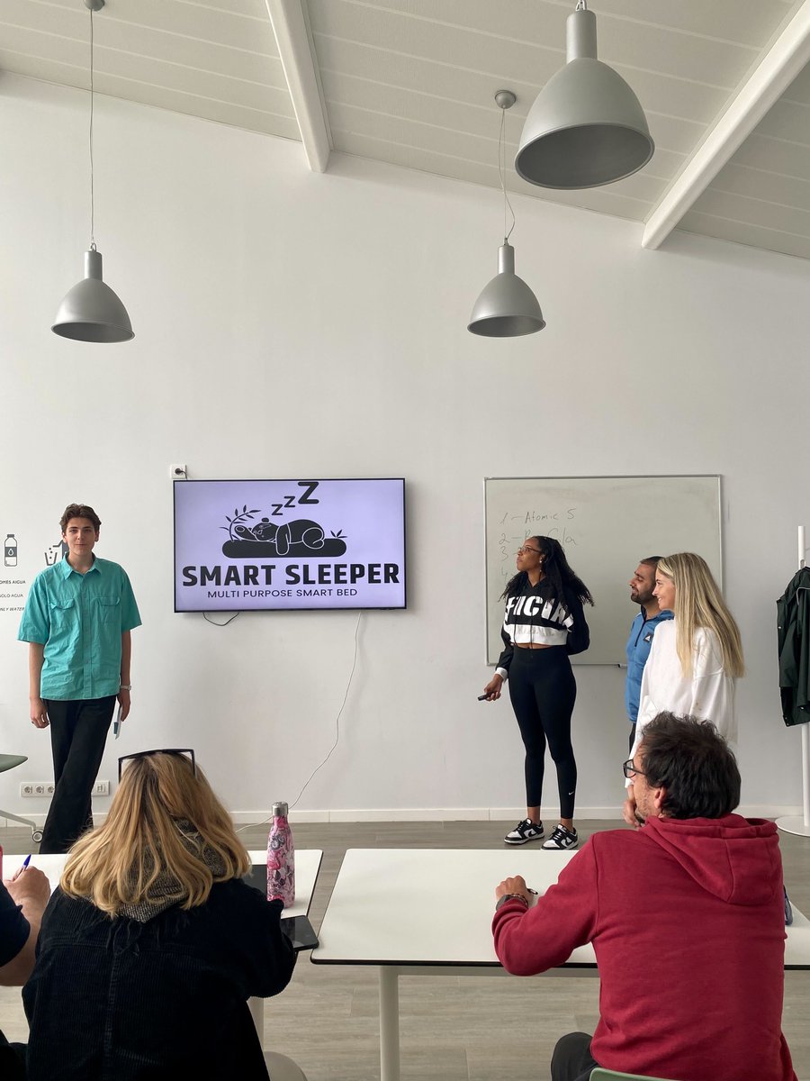 Let's celebrate the achievements of our <a href="/YE_Scotland/">Young Enterprise Scotland</a> 
students! Leveraging their diverse backgrounds in #business , #electricalengineering, and #photography, they collaborated and developed creative start-up ideas.