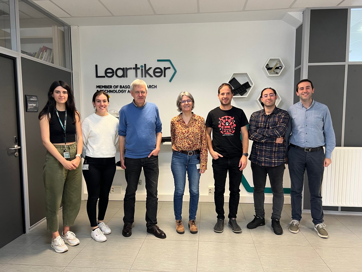 leartiker's tweet photo. Visita de @nanoGUNE, partners de del proyecto #CardioPrint, que tiene como objetivo desarrollar, mediante la fabricación aditiva, una nueva tecnología multifuncional capaz de dar precisión a la primera fabricación de #tejidos #humanos a #escala de #órganos. https://t.co/dhSlFygWjB