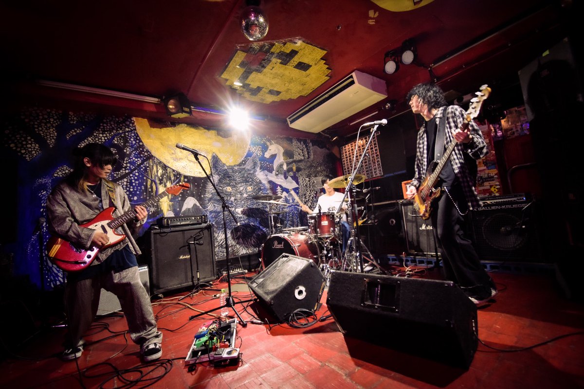 thehoodmods_'s tweet photo. 2023.5.14(sun)

"諸国漫遊乱戦ツアー" ×「生き急いだ僕らよツアー」

at CLUB ROCK'N'ROLL

w/
アルカストーブ

この日のライブを以て活動休止しました。
我々がバンドとしてどれだけ大きいものになっていたか改めて再認識出来ました。本当にありがとう。
またいつかお会いしましょう。

📸@0329band https://t.co/9BLSvmckUi