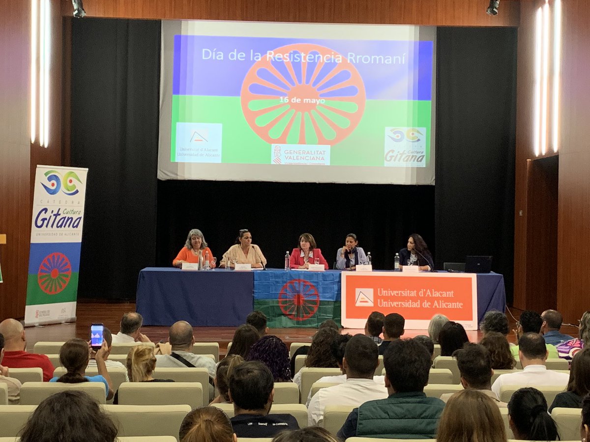 gitanos_org_ALI's tweet photo. Acudimos al acto organizado por la Cátedra de Cultura Gitana de la UA en conmemoración del día de la Resistencia Rromani 
—
#16Mayo #ResistenciaRomani https://t.co/apaVmPYphd