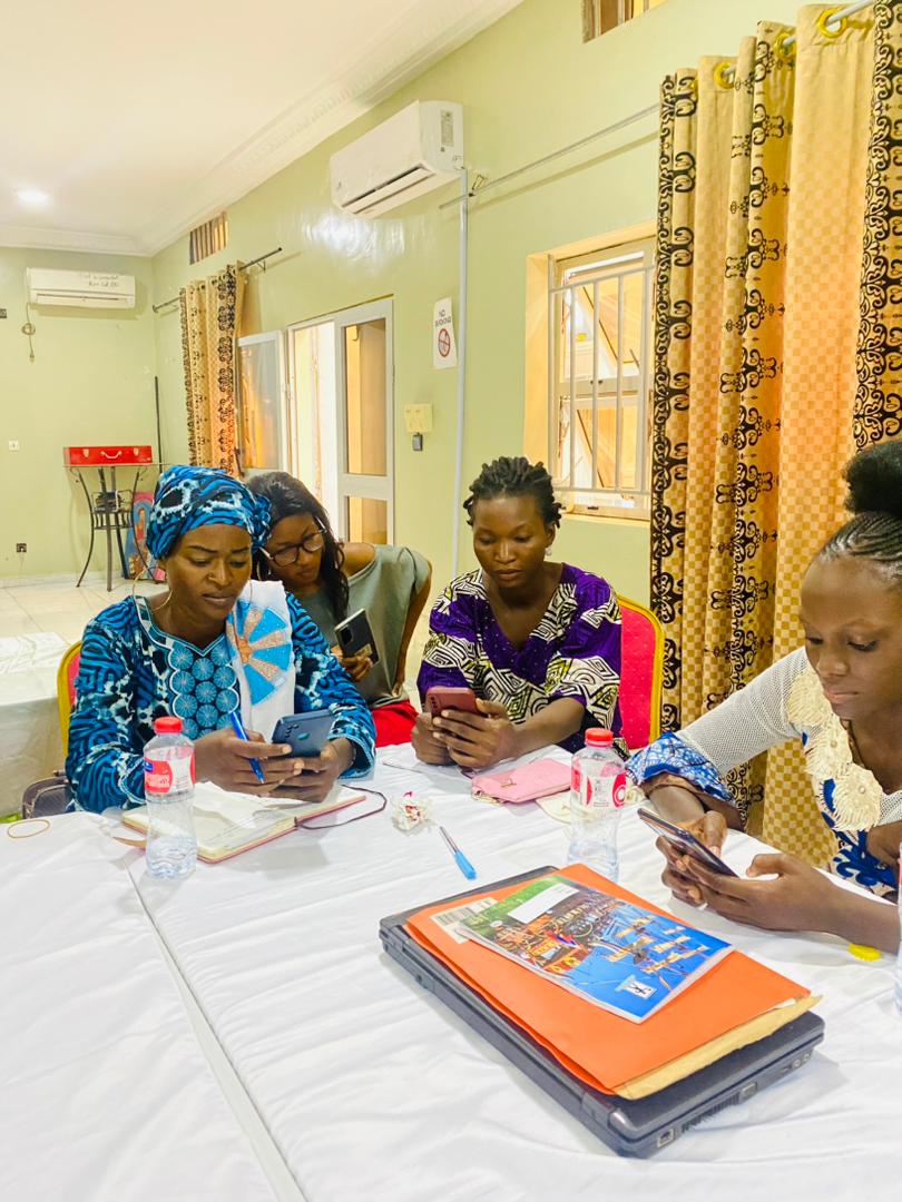 ovodoungnon's tweet image. Hier 15 Mai 2023 au Consulat Hôtel de Parakou a débuté le programme Citoy'elles Tech de Lead'elles.
#Leadelles
#Citoyelles
#Citoyenneténumérique