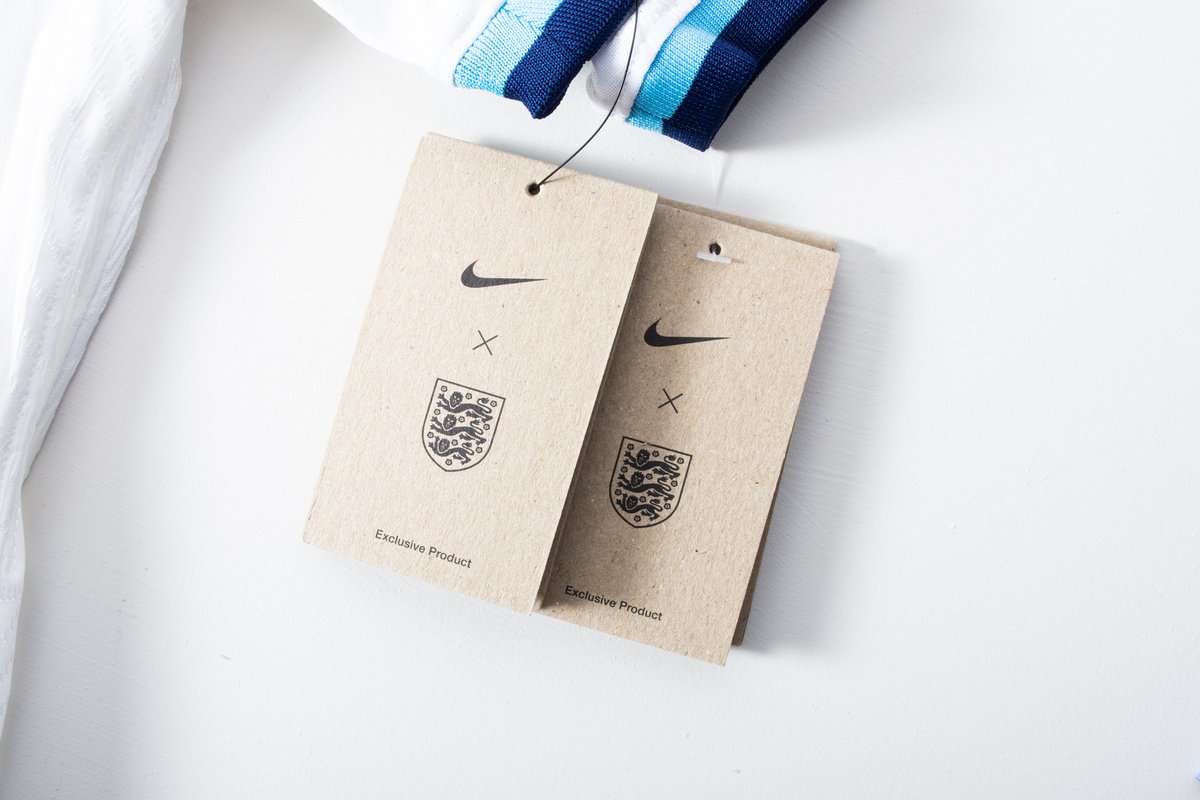 subsidesports's tweet photo. The White 'kimble tag' is always a red flag on any Nike product that leads to a closer examination.
In this case the flimsy crest just didn't cut it https://t.co/oY3SDd8TTs