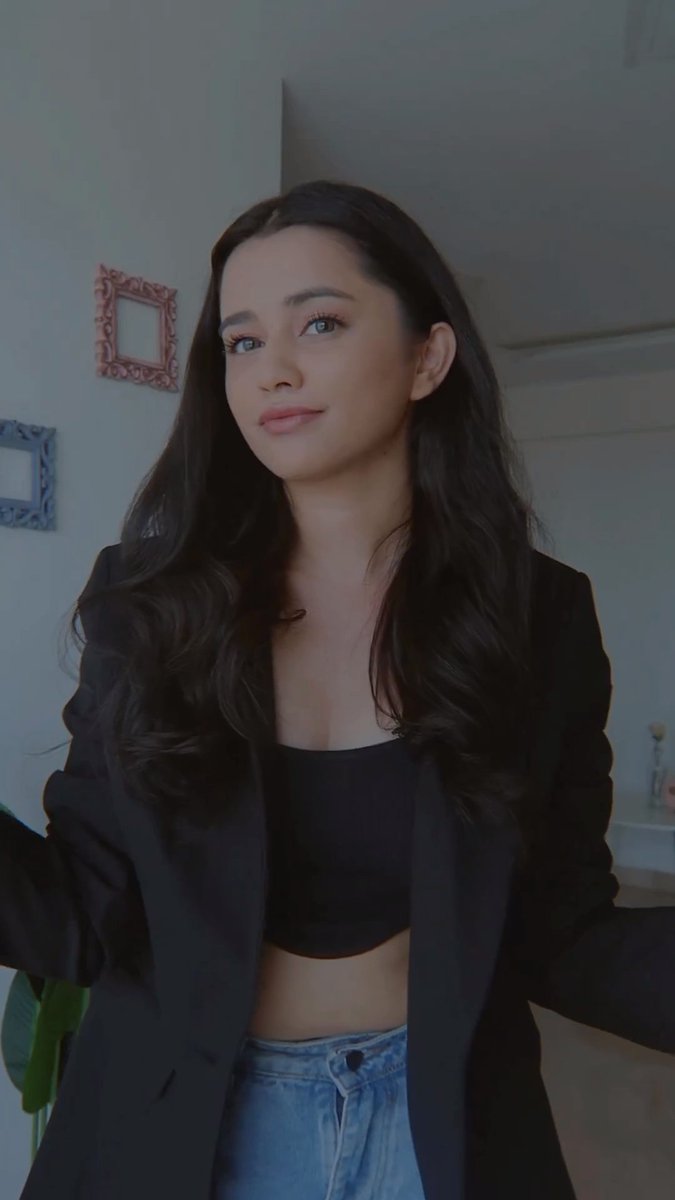 ankitachhetrifp's tweet image. The main character vibes she hold 🔥🥵

#AnkitaChhetri #ankitachhetri25 #MrunalThakur #RamCharan #AnushkaSharma #VickyKaushal #trending #blackdress