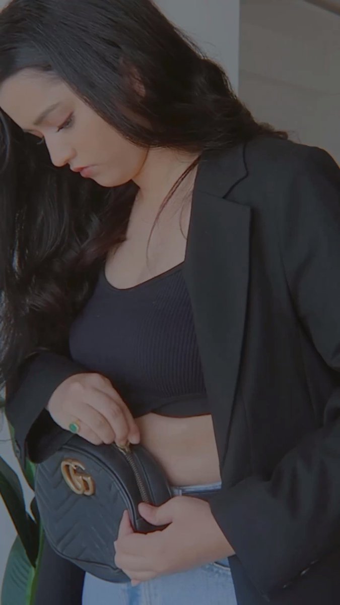 ankitachhetrifp's tweet image. The main character vibes she hold 🔥🥵

#AnkitaChhetri #ankitachhetri25 #MrunalThakur #RamCharan #AnushkaSharma #VickyKaushal #trending #blackdress