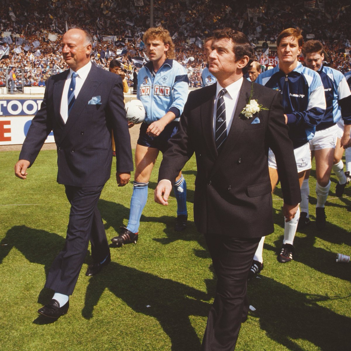 EmiratesFACup's tweet image. #OnThisDay in 1987, @Coventry_City twice battled back from a goal down to beat @SpursOfficial 3-2, sealing the Sky Blues' first-ever FA Cup title! 🏆