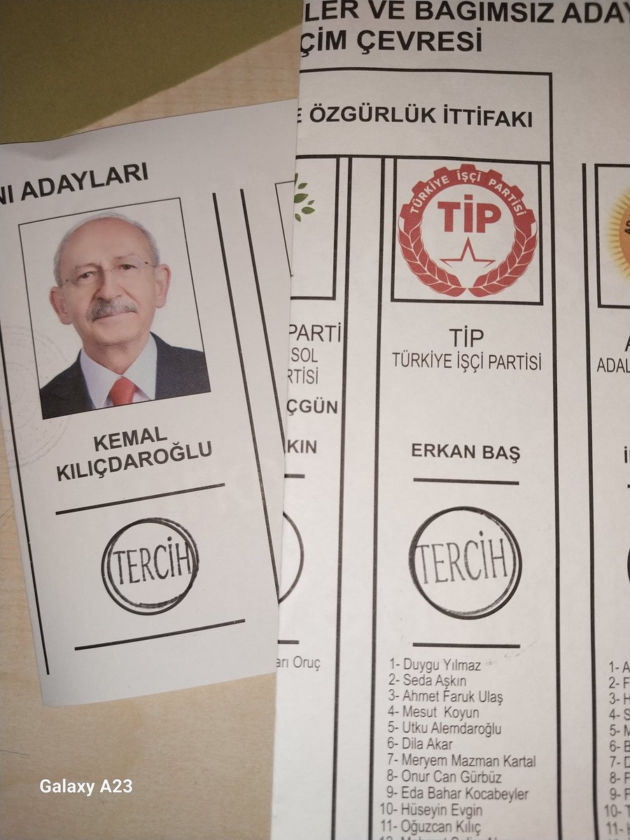 YBaztemur's tweet photo. @tipgenelmerkez @erkbas @barisatay @serakadigil @sahmetsahmet 
!!!!!!!!!!! OY KULLANDIGIMIZ SANDIK KONTROLUNDE TIPE VERDIGIMIZ OYLAR GORULMEMEKTEDIR https://t.co/XrL0w2SMKf