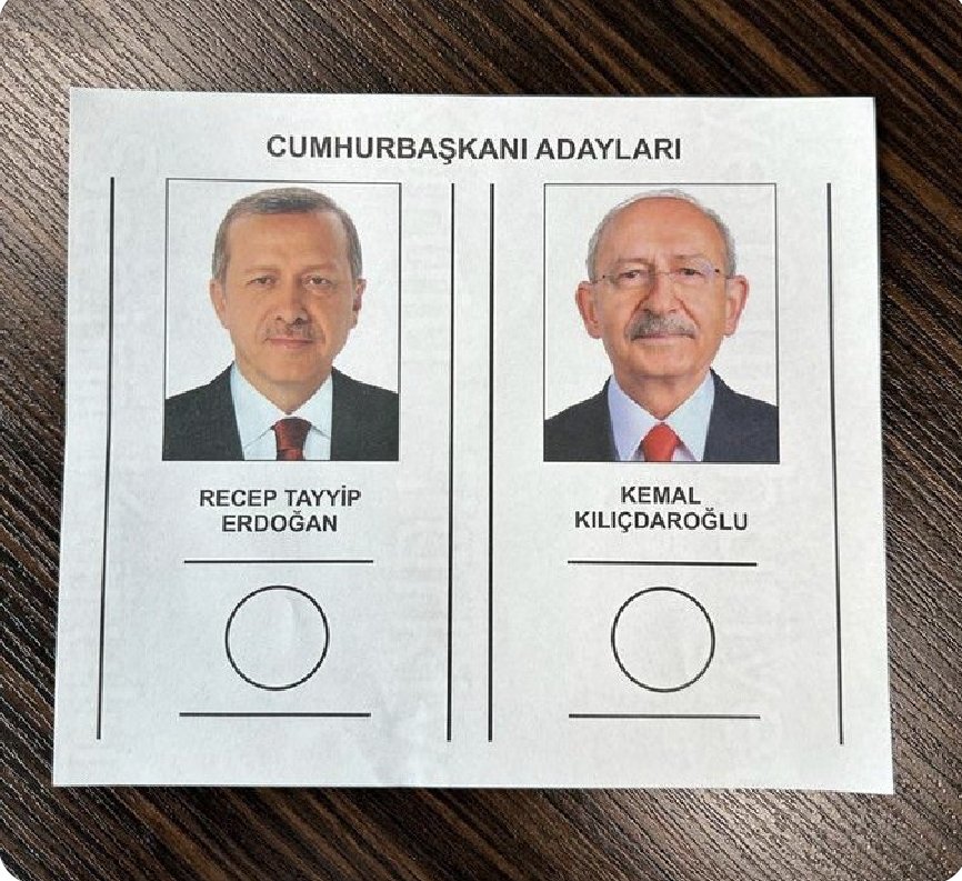Kılıçdaroğlu nasıl kazanır.
1. Recep Tayyip Erdoğan adaylıktan çekilirse.
2. Recep Tayyip Erdoğan'a oy verirse.
Not edelim, 
Bütün yollar Recep Tayyip Erdoğan'a çıkar.