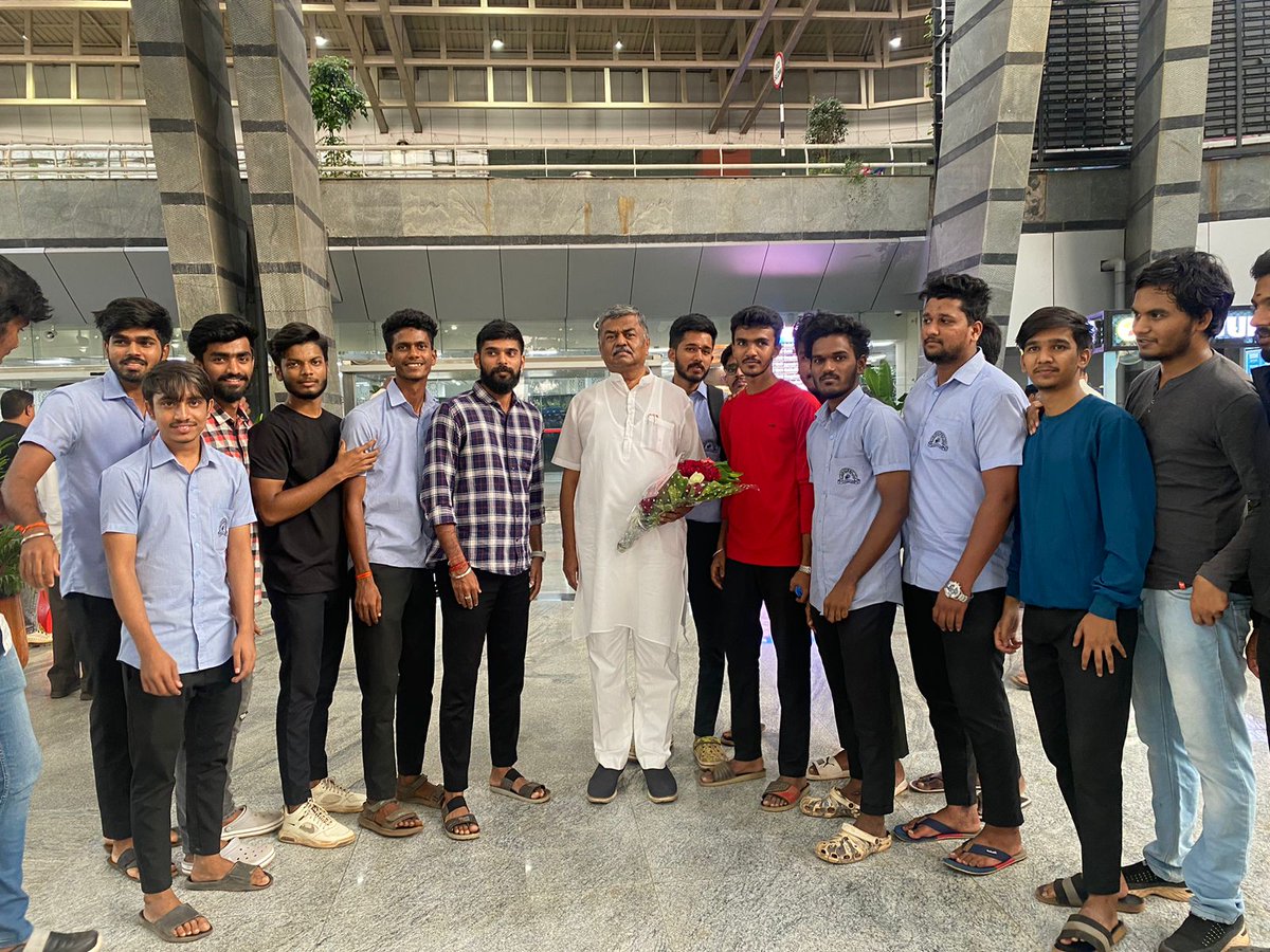 Code_Victoris's tweet photo. Bk hariprasad For Home Minister 

@HariprasadBK2  ✨💥

#Next_Home_minister 
#BKhariprasad
#DCM_BKhariprasad @HariprasadBK2  

@kcvenugopalmp @RahulGandhi @rssurjewala @anvith_kateel https://t.co/ForGGQ1opU
