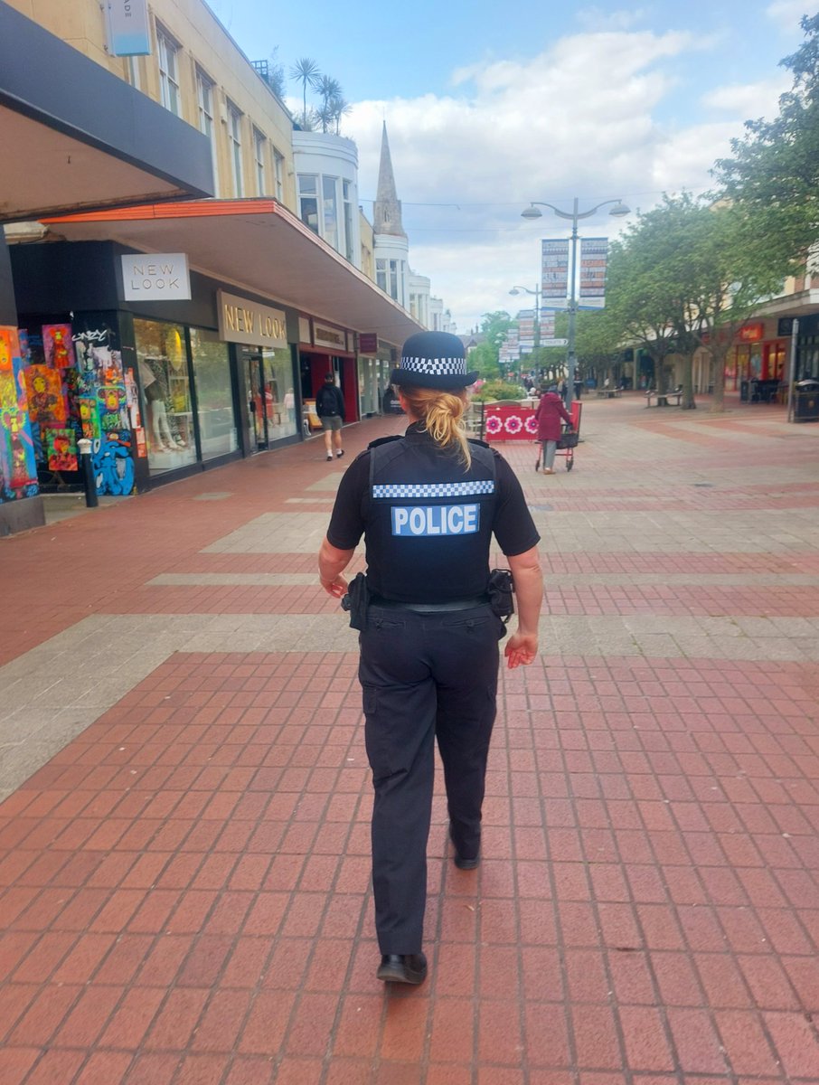 On #OpSceptre patrols yesterday afternoon with @HantsPolice #ViolentCrimeTaskforce in #Southsea as part of #KnifeCrimeAwarenessWeek 15th-22nd May 2023 #TacklingKnifeCrime #PartnershipWorking