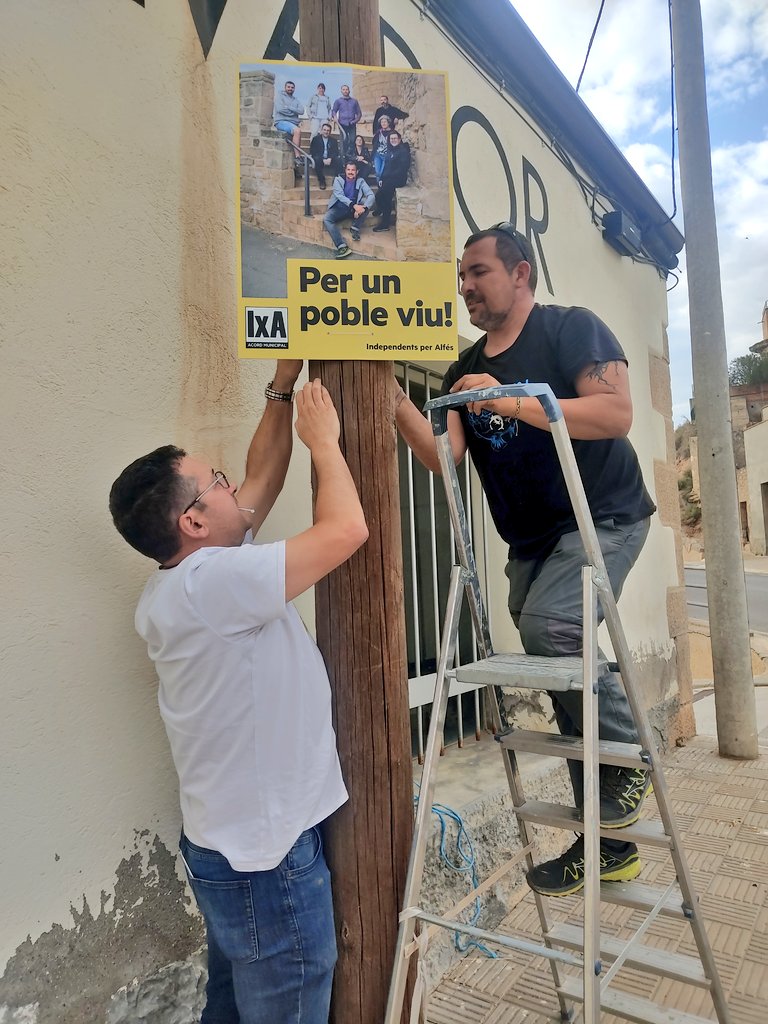 ErcSegria's tweet photo. ✅La candidatura Independents per Alfés-AM també ha començat la campanya electoral amb la penjada de cartells.
💪La cap de llista, Dèlia Almenara Solsona, i l'equip que l'acompanya volen treballar per fer d'#Alfés un #PobleViu!
📆El 21/5 a les 12h, presentació.
#FuturRepublicà https://t.co/JMsXH1DrVT