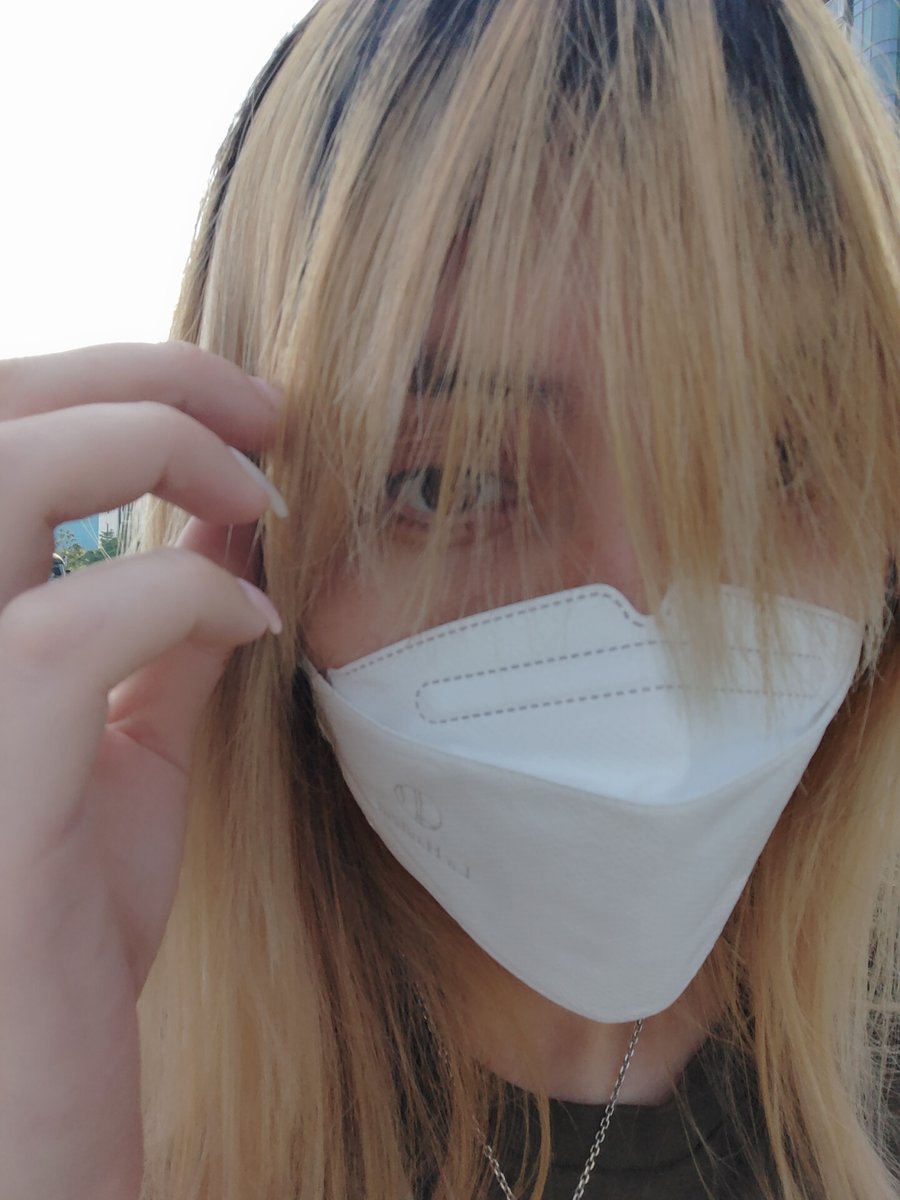 Kitty50343167's tweet photo. 仲係未習慣除罩，因為無面見人🫣 https://t.co/GtcEcUVa9t