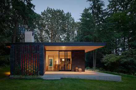 "How Do You Get a High-Style House for $600,000? Build It Yourself." by BY TIM MCKEOUGH via NYT ift.tt/x2CNIyU