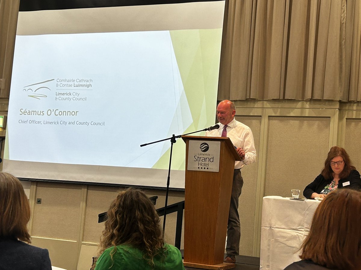 TUSflexlearning's tweet photo. Delighted to be part of the Shared Island Initiative-delegates from learning networks in Cork, Dublin, Belfast, Derry-Strabane &amp; Limerick @LimkLearnFest @LCETBSchools #socialenterprise #UNESCOLearningCity #learningnetworks https://t.co/tU7Ozf8EoC