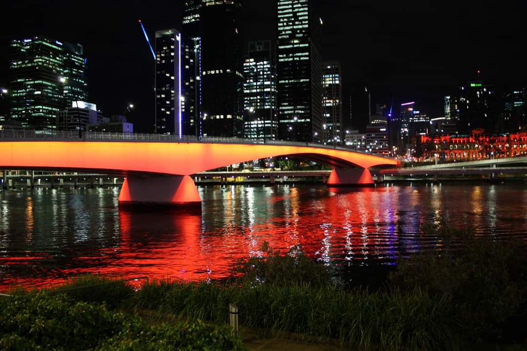 QLDSESVA's tweet photo. As part of National Volunteer Week and leading into National Wear Orange Wednesday (WOW Day) tomorrow, Brisbane celebrates the amazing volunteers of the State Emergency Service by Lighting up the City Orange!

Thank you for everything you do and your service to the community! https://t.co/XUCYhfs8Xn