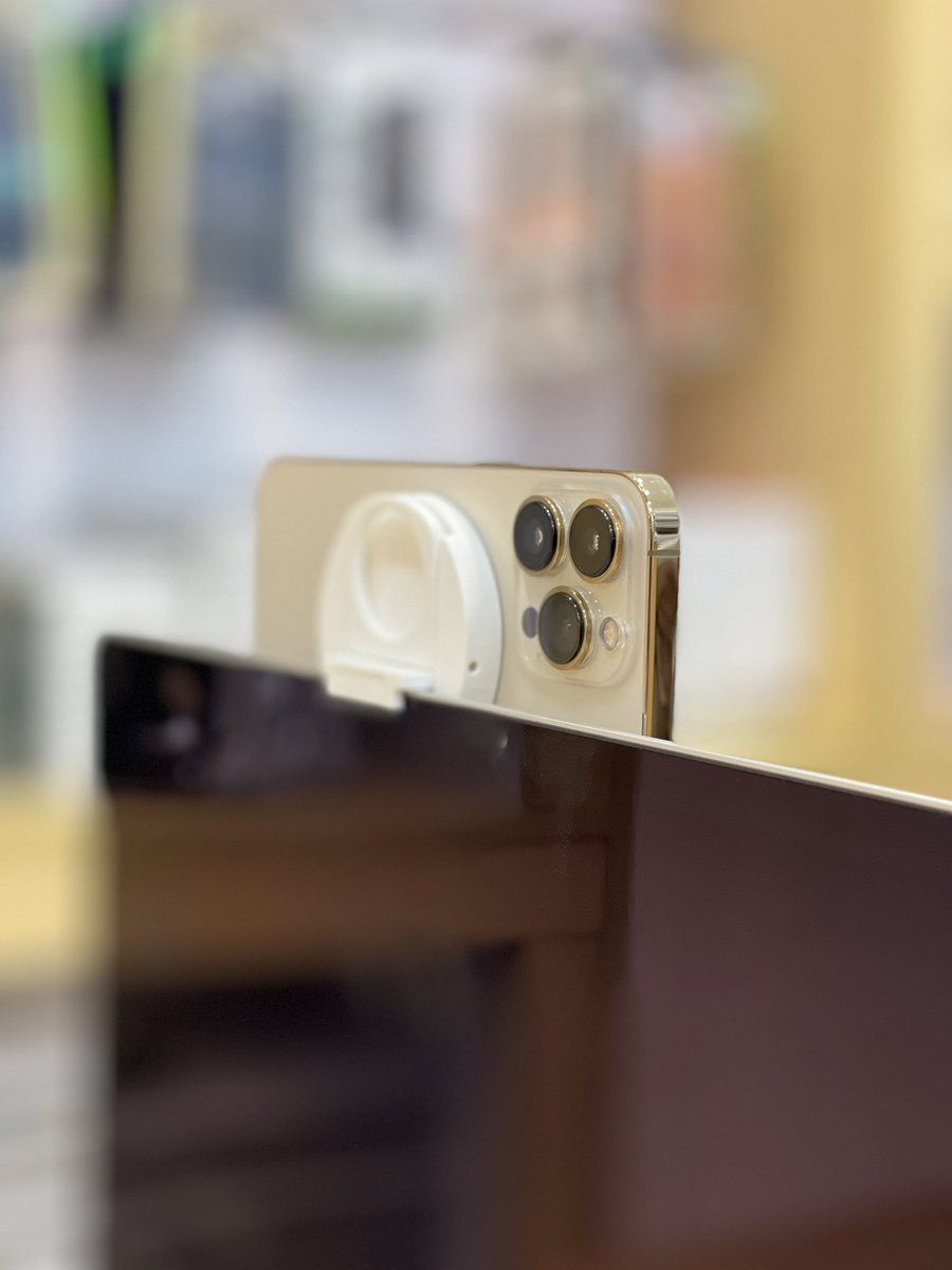 theFruitShopUg's tweet image. Experience seamless connectivity with the New Mag-Safe Mount for iphone/Macbook! 🔄 Perfect for those looking for a convenient way to charge and syc your iphone. Get yours today and elevate your mobile experience! 📱✨
#phonemount #kampalatech #kampalacity #uganda #thefruitshopug