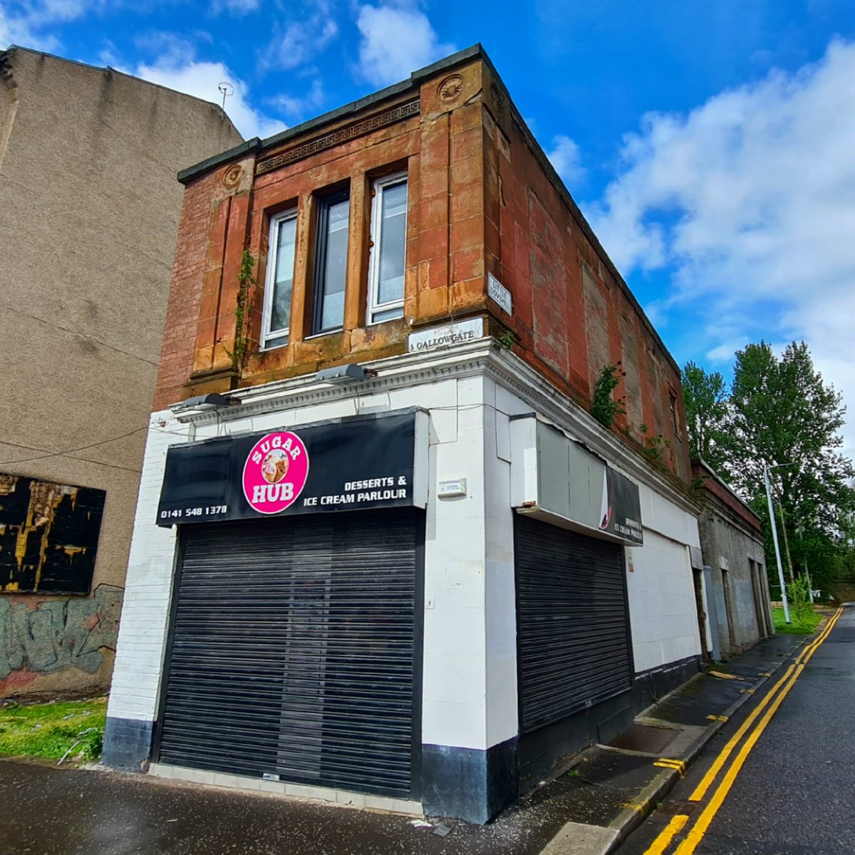 is_glasgow's tweet image. This small, unassuming building at 161 Gallowgate was home to a Quaker Grocer by the name of William Smeal. Through his work, and that of others, Glasgow became one of the key centres for the campaign to end slavery worldwide in the 1820s and 30s.

#glasgow #glasgowhistory