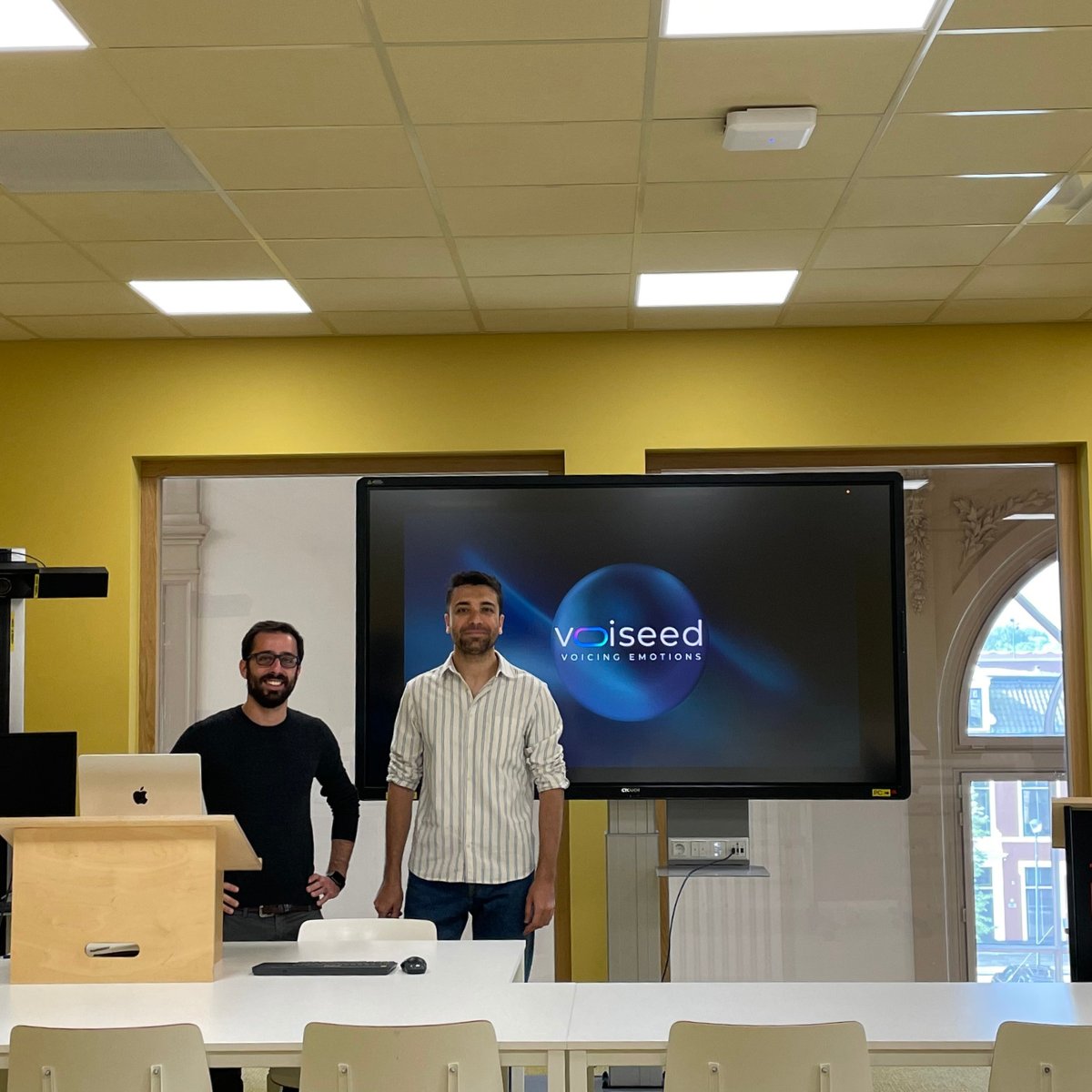 VOISEED_AI's tweet photo. Thank you Rijksuniversiteit Groningen!
Excited to be part of this outstanding Speech Tech Summer School presenting Voiseed's journey from its startup roots to scaling up.
#voiseed #speech #university #groningen #speechtech #revoiceit #demo #students #scale https://t.co/uXFsTa94Wg