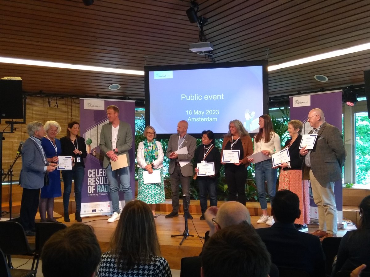 DianneGove's tweet photo. @Ana_M_Diaz @RADARAD7 @rochfordbrennan @NlidaMariaFern1 @AlzheimerEurope Huge thanks to all members of the PAB. Casper here presenting certificates of appreciation to the core members present from @AlzheimerEurope and @RADARAD7 https://t.co/JXzZr4c9Mm