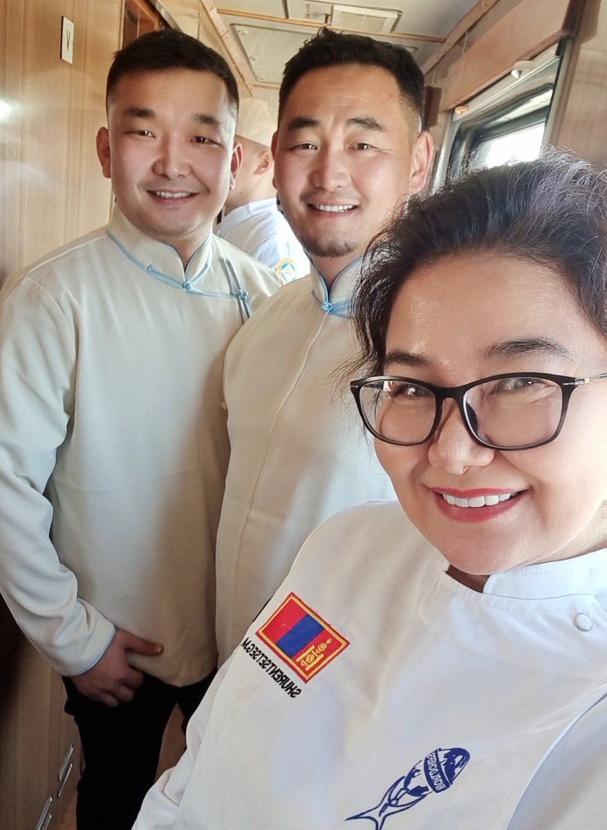 Азийн шилдэг тогооч шалгаруулах тэмцээнд 14 үүлээ мордлоо
Монгол тогоочдын ур чадварыг тивдээ танилцуулах соёлын экспорт хийж явна даа би нь
#WACS #TUCC