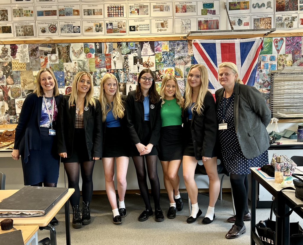 Farewell and good luck class of 2023! We’re so very proud of you! Keep in touch 🌟🌟🌟🌟🌟