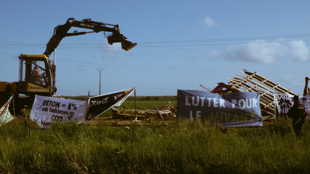 Collectif contre la ligne 18 tweet media