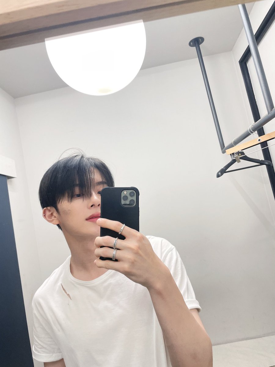 [#강민]

우리 이번활동도 부셔볼까? ㅋ
우리 힘을 한번 보여주자

#베리베리 #베러