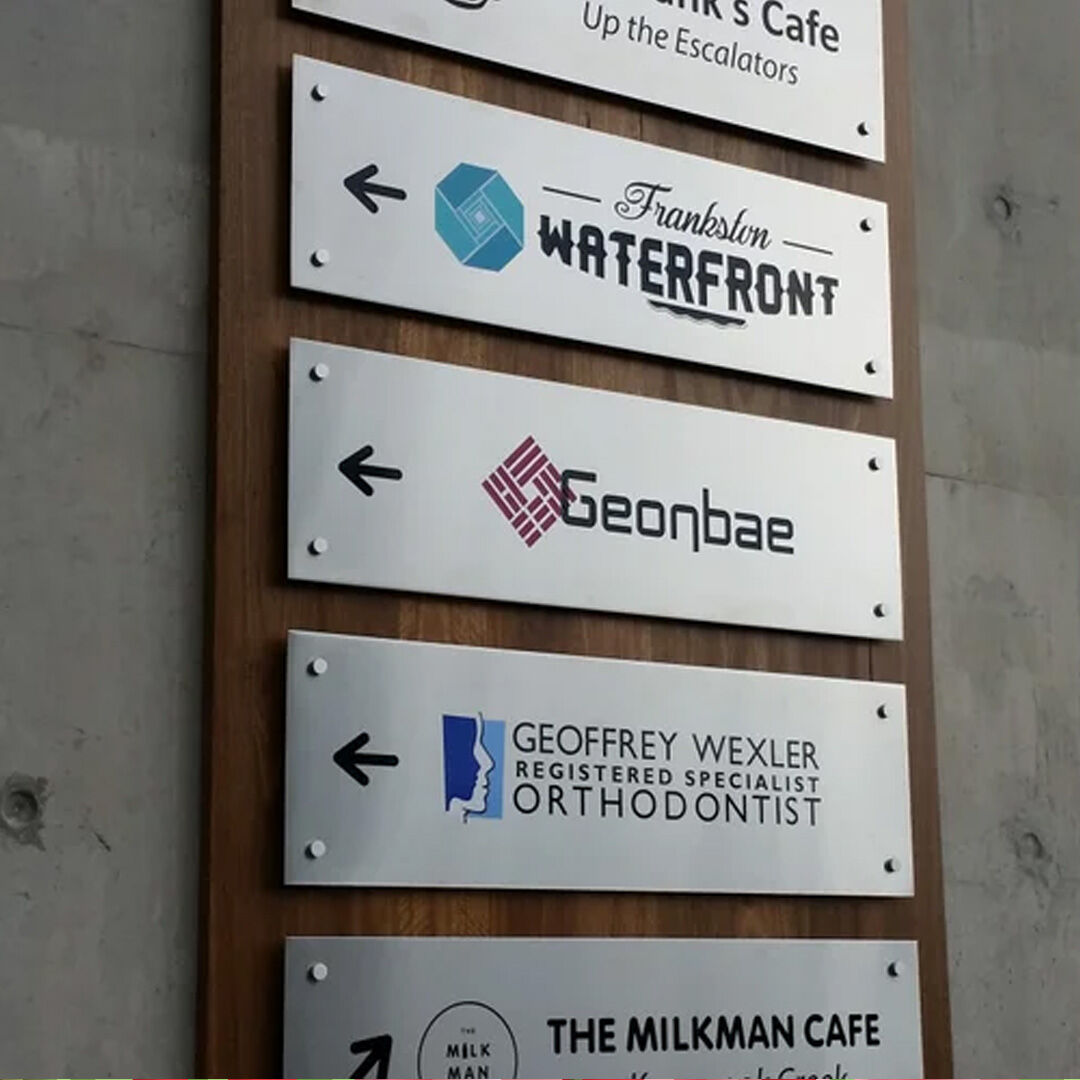 Signarama_NY's tweet image. From the moment your client enters your property, you must ensure they have clear directions. Signarama Great Neck, NY, has several sign #newyork #longisland #greatneck #manhasset #portwashington