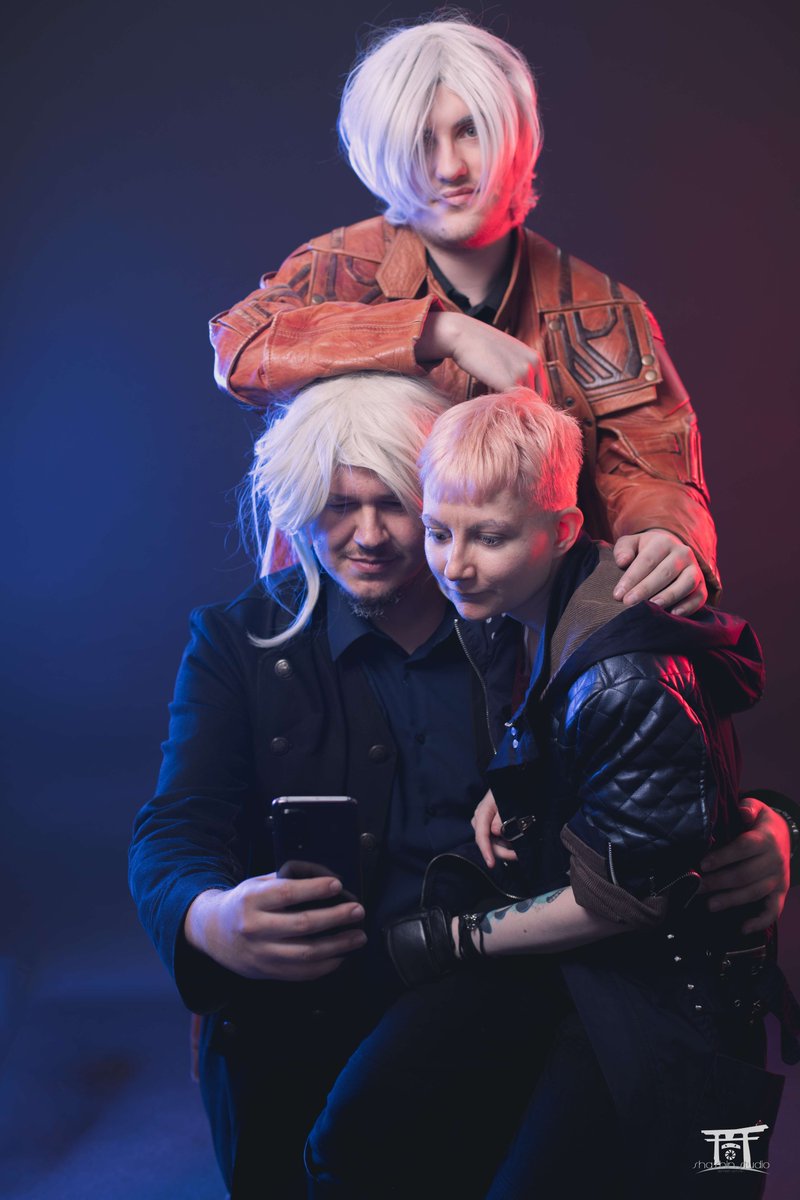Captain_Antheus's tweet photo. Sparda family-

Dante : Clem'
Vergil : Azrël
Nero : me
📷 @Shashinstudio 
📍 Sakurise

#cosplay #costume #DevilMayCry #Vergil #Dante #nero #Sparda #family #devilhunter #Convention  #Sakurise #photography #Ilovethesephotos #aaaa #wearesobadass #besttrioever #lovethem #xoxo https://t.co/wlNP5wfrk2