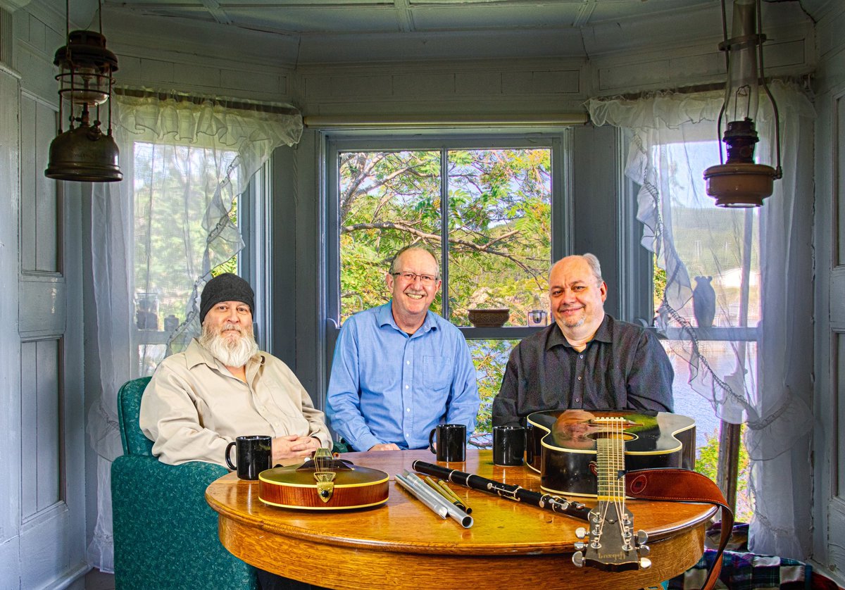 Gerry Strong, Hugh Scott and Gerry Panting make up a juggernaut of Newfoundland and Labrador traditional music! Their group, Cotillion will be a part of our program during the 2023 season.