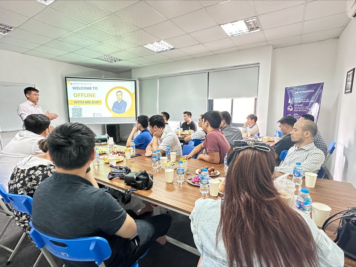 MTradingVietnam's tweet photo. 🎉Chúc mừng Mr. Cup và cộng đồng "Cuộc sống trader" - đối tác chiến lược của #MTrading đã có một buổi offline thành công tốt đẹp
Mong rằng các hoạt động ý nghĩa như thế này sẽ tiếp tục lan tỏa tới cộng đồng nhà đầu tư tại Việt Nam🎯
#mrcup #forex https://t.co/FOkUhp2twC