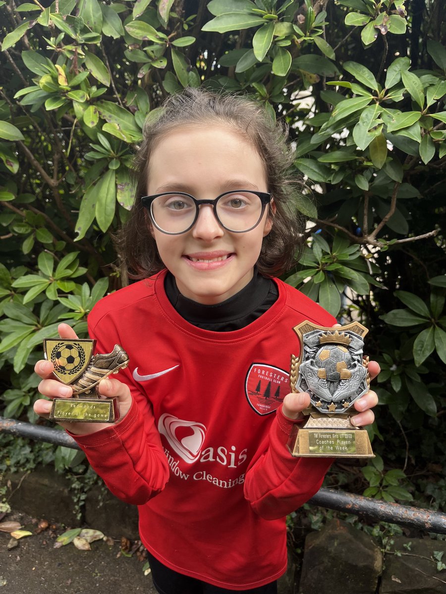 My 23-weeker was 6 weeks old when I got my first Kangaroo cuddle thanks to the amazing doctors and nurses at <a href="/EvelinaLondon/">Evelina London</a> .. Despite the equipment (there was a second stand). Daddy was a week later. The girl loved it.. And look at her now.. #KangarooCareDay