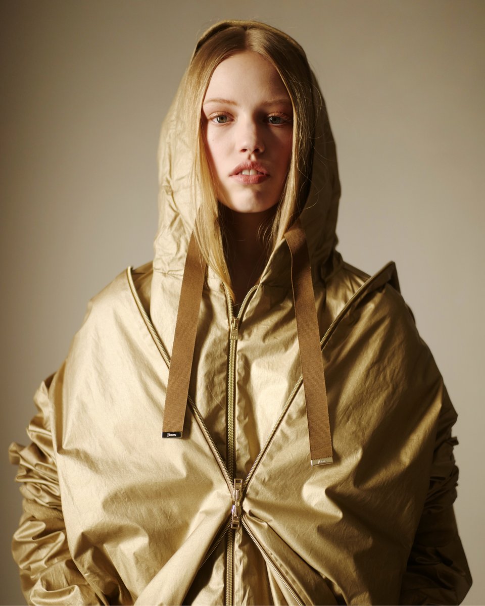 Herno_official's tweet photo. Celebrating Self-Expression. Refresh your Soul and mix the inspirations greeting the Upcoming.
The Collector #10 - Celebration Issue 

#herno 
#urbanouterwearcouture 
#thecollectormagazine 
#celebrationissue
#thecollector10 https://t.co/RGDgLGK4aZ