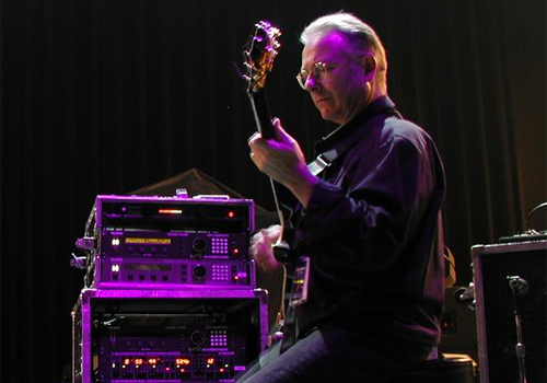 Wishing a happy 77th birthday to the legendary Robert Fripp! 
