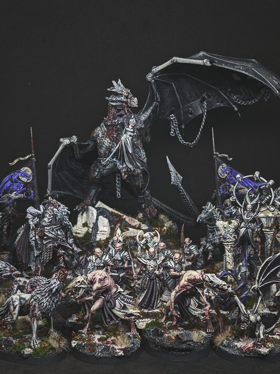 Yes, the rumours are true, I'm back &amp; playing Warhammer again...

I've been playing with a new Soulblight army. It's not quite finished but my hand has been forced by the potato cam shots I keep seeing of it on here. 

Now I know how <a href="/warhammer/">Warhammer Official</a> feels when leaks drop...

💀🖤🩸
