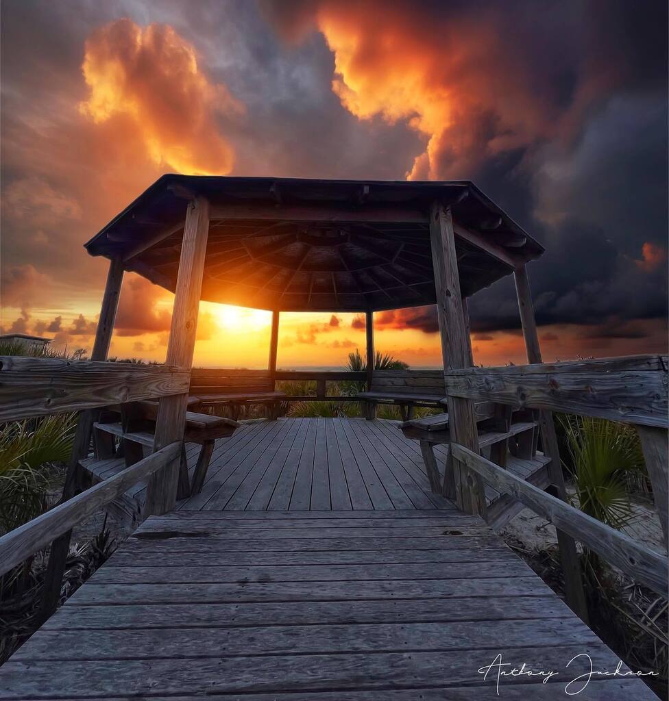 Epic views. #VisitTybee 📸 [@anthony_jackson_photography] . . . #TybeeIsland #sunrise #beachlife #oceanview #TybeeVibes #SunriseChaser #IslandLife