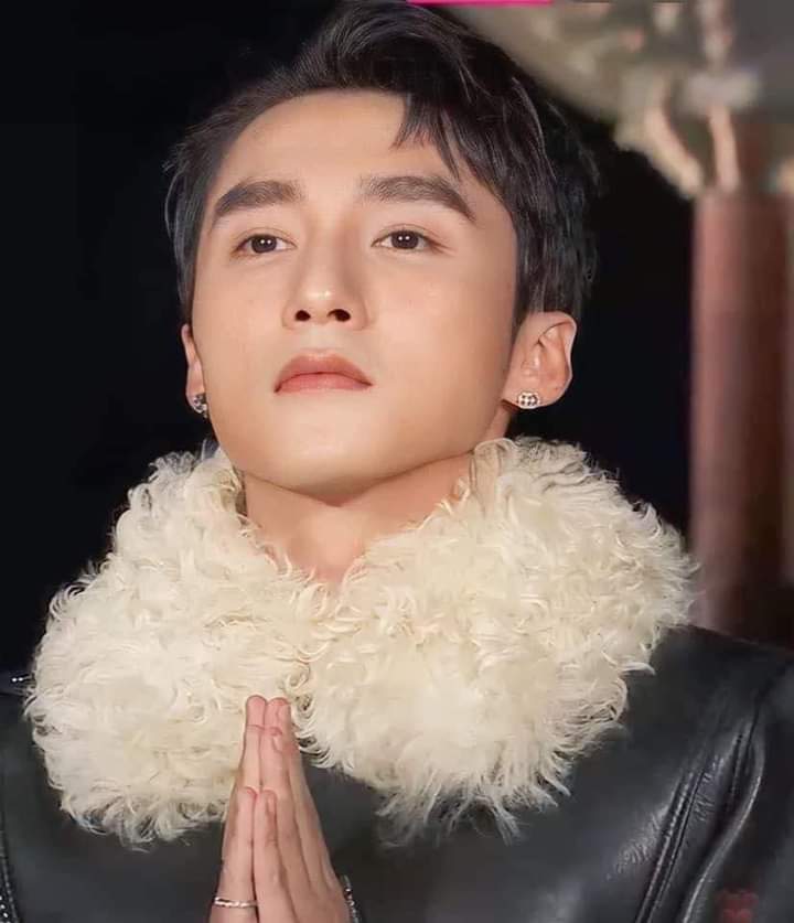 NgYnNgc11's tweet photo. Ai có fancam Tùng không mọi người???

M-TP AT GUCCI CRUISE 2024

@sontungmtp777 @Gucci
#GucciCruise24 
#GUCCIxSONTUNGMTP 
#SonTungMTP #GUCCIxSONTUNGMTP https://t.co/XYFtDpd3qE