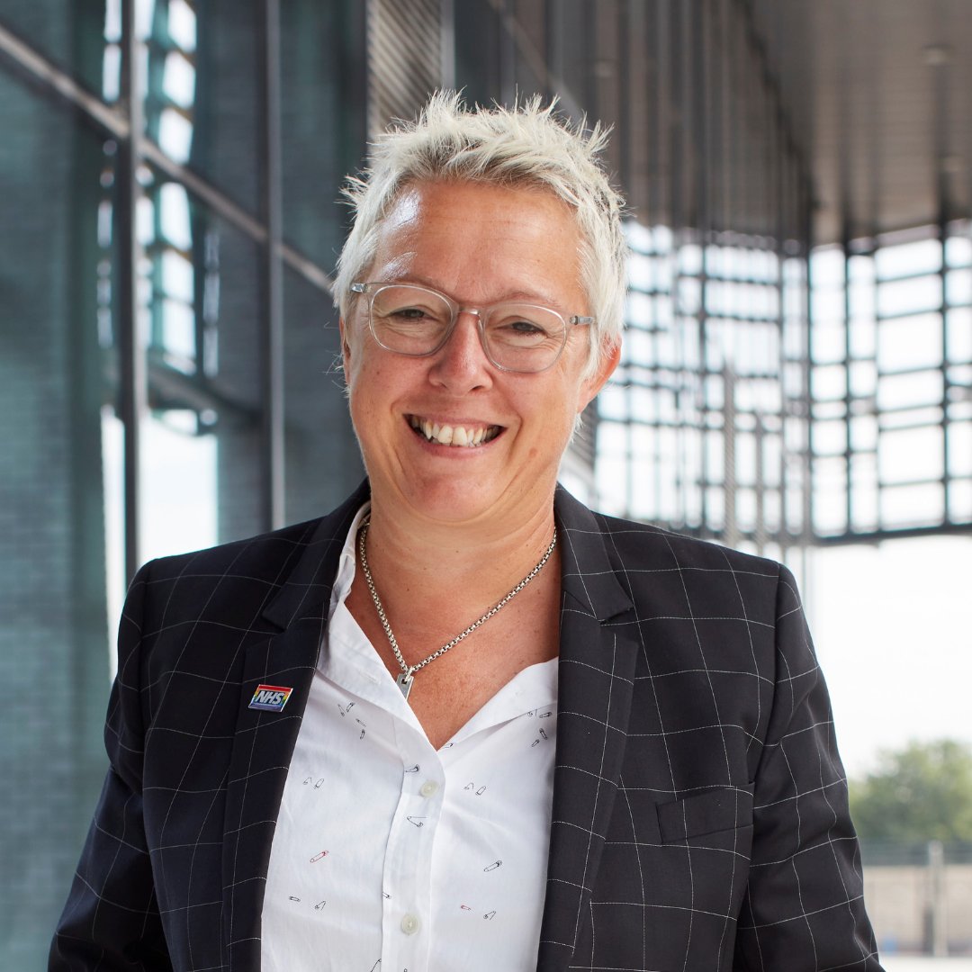 NHSEnglandLDN's tweet photo. “London’s NHS is full of talented, committed professionals and I look forward to working with colleagues on our ambition to make London the healthiest global city.”

Today we welcome Caroline Clarke as our new Regional Director for the NHS in London: https://t.co/IPKcHzOje8 https://t.co/xbc6q99oJo