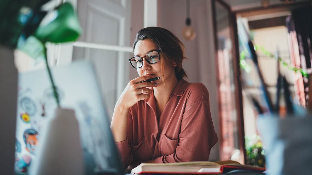 Are you comparing #LMS solutions? 🤔 Here's how Learnster stands out to other systems: learnster.com/knowledge-bank…