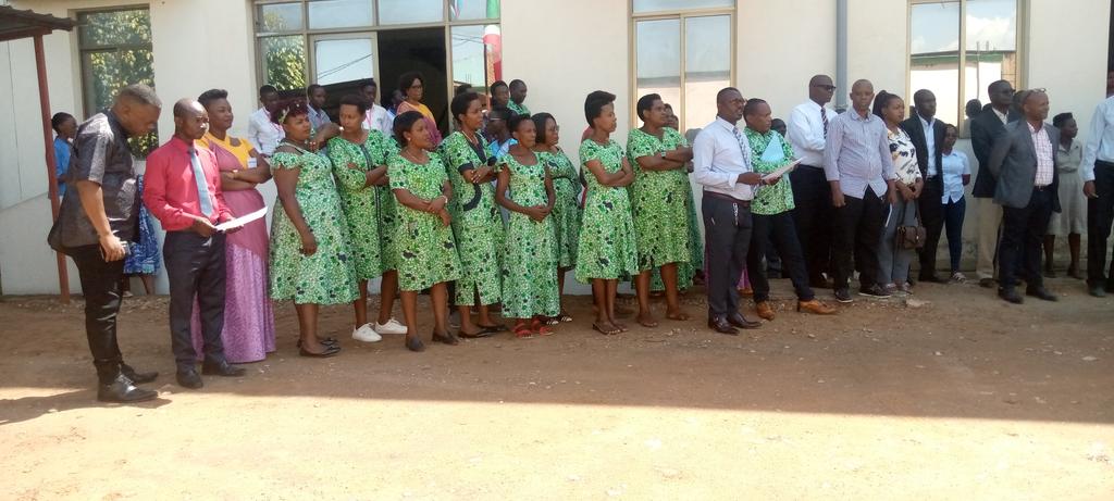 agasumonews's tweet photo. #Burundi:Le centre Burundais pour la culture et l'animation culturelle (#CEBULAC) en collaboration avec le @MinEACJSCBdi organise une journée portes ouvertes ce mardi le 16/5/2023 
sous le thème :"Ecriture et lecture au Burundi:défis et profis". https://t.co/TmPiLol2SV
