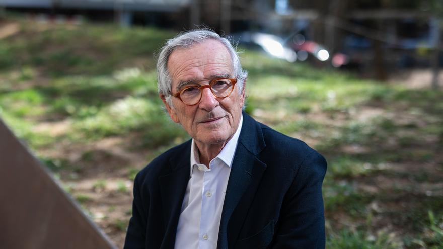 elperiodico_cat's tweet image. Xavier Trias: «Construir el tramvia afecta més el canvi climàtic que els cotxes» elperiodi.co/blsim2