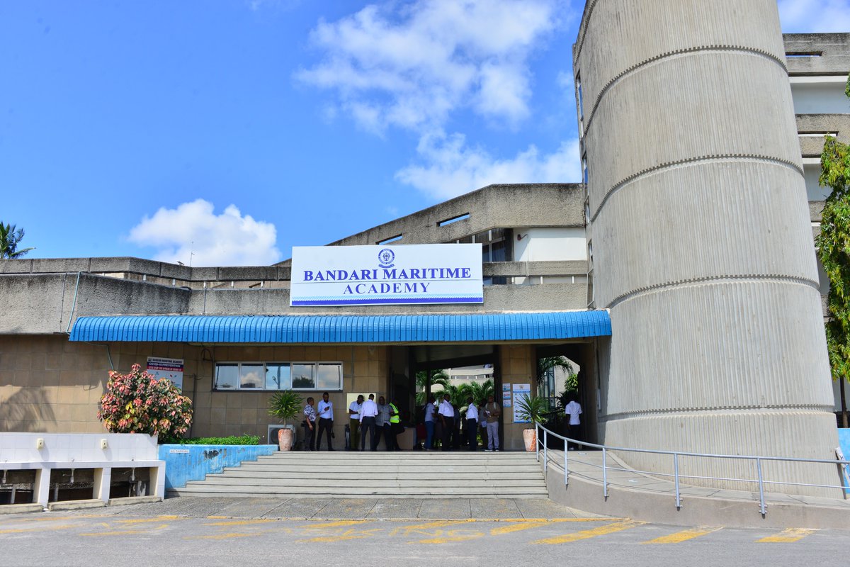 EUinKenya's tweet photo. EU Ambassadors had a fascinating guided tour of the Bandari Maritime Academy in Mombasa. The Academy is a state-of-the-art facility and centre of excellence in maritime training funded by @FranceinKenya attended by Governor of Lamu #IssaTimamy #BlueEconomy #EuropeanYearofSkills https://t.co/RzgV0VWH66