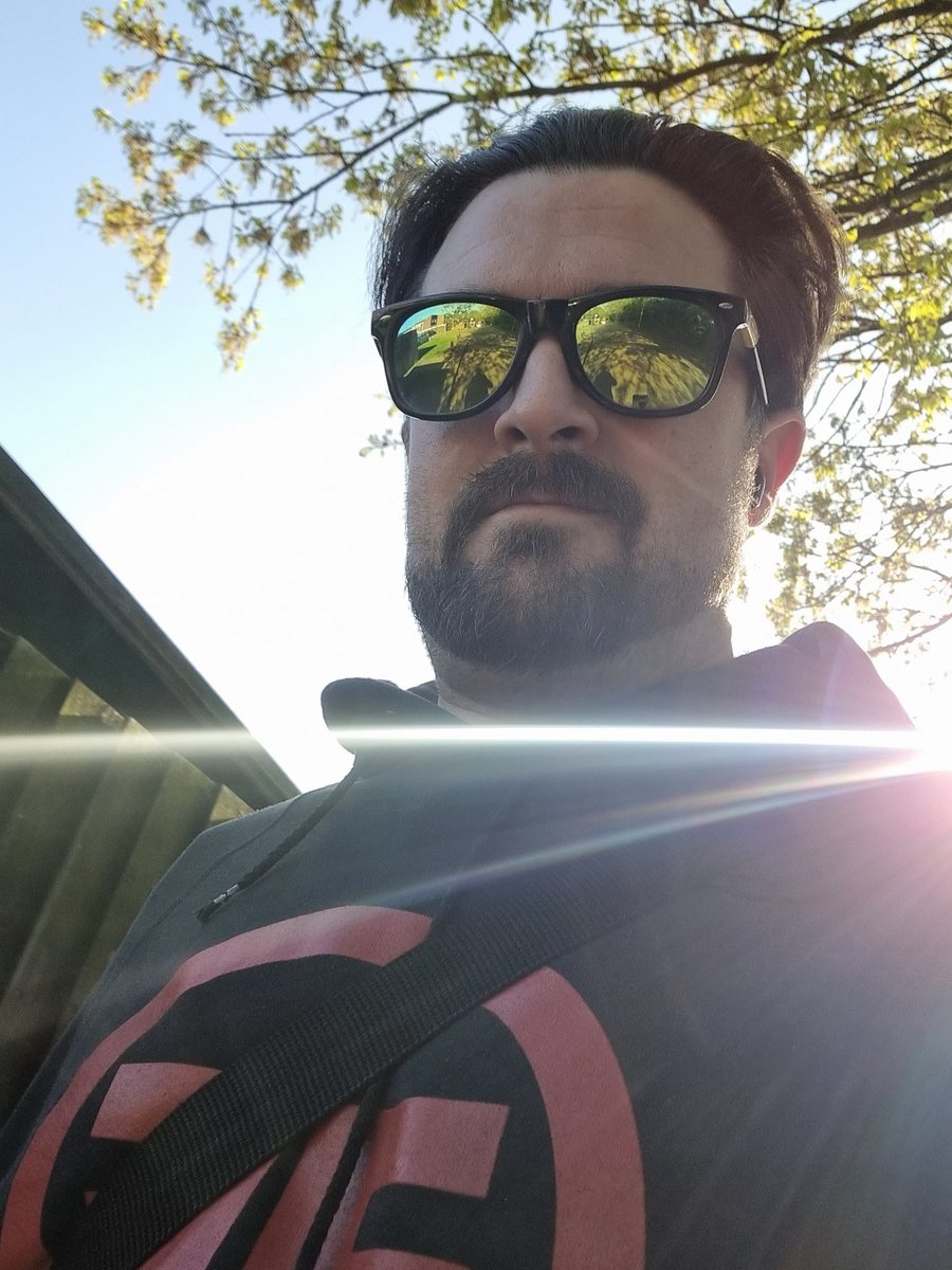 PoshRambo's tweet photo. What a beautiful day! 

Back live tonight with the final week of the season in Destiny 2! Can we get out Titan to 1810? Come watch your favourite hammer throwing solar titan live in Twitch at 8 pm! 

https://t.co/nAeZWYfq39 

@AlphaDogsGG

#LeadThePack https://t.co/i73G47kBOM