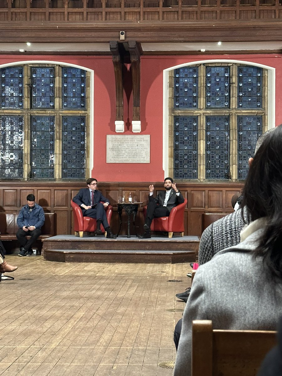 AiranFatima's tweet photo. I saw @omarsuleiman504 last night at the @OxfordUnion and asked him why prominent Islamic scholars like him don’t firmly denounce the Taliban’s actions in Afghanistan as un-Islamic and evil. His answer was vague and disappointing. https://t.co/WdX5jIvnZN