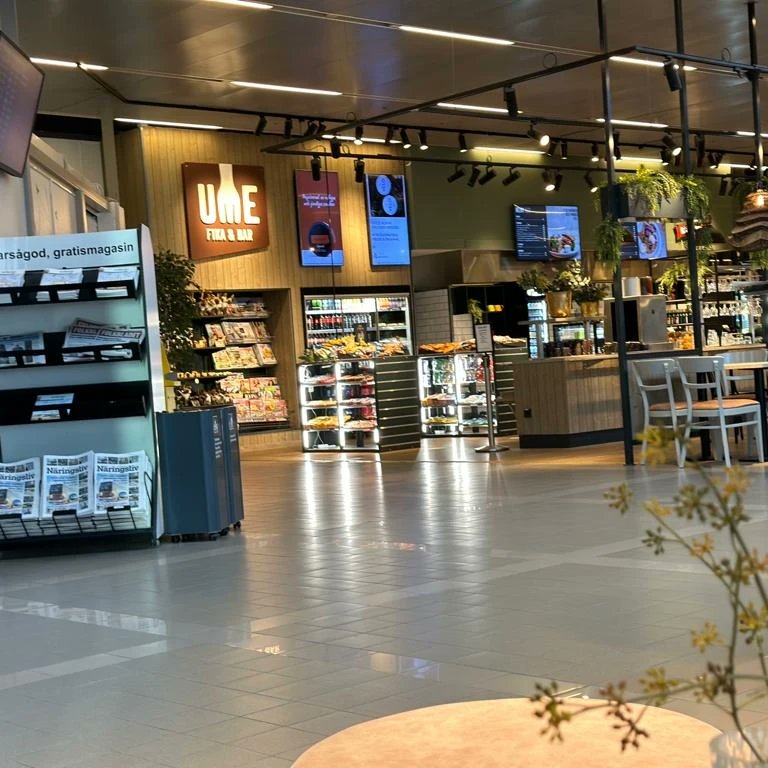 SwedenDiaries's tweet photo. Savoring every moment of the journey, from takeoff to landing 🌠🌄
Location: Umeå Airport, Umeå, Sweden
#newfavoritespot #newfavoriteplace #travelgoals #exploretheworld #enjoythejourney #swedendiaries #sweden #swedenimages #swedenblog #umeå #locationshoots #movieshoot https://t.co/1CBhBH9Ab4