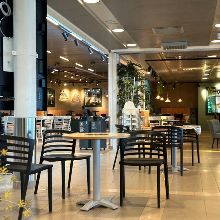 SwedenDiaries's tweet photo. Savoring every moment of the journey, from takeoff to landing 🌠🌄
Location: Umeå Airport, Umeå, Sweden
#newfavoritespot #newfavoriteplace #travelgoals #exploretheworld #enjoythejourney #swedendiaries #sweden #swedenimages #swedenblog #umeå #locationshoots #movieshoot https://t.co/1CBhBH9Ab4