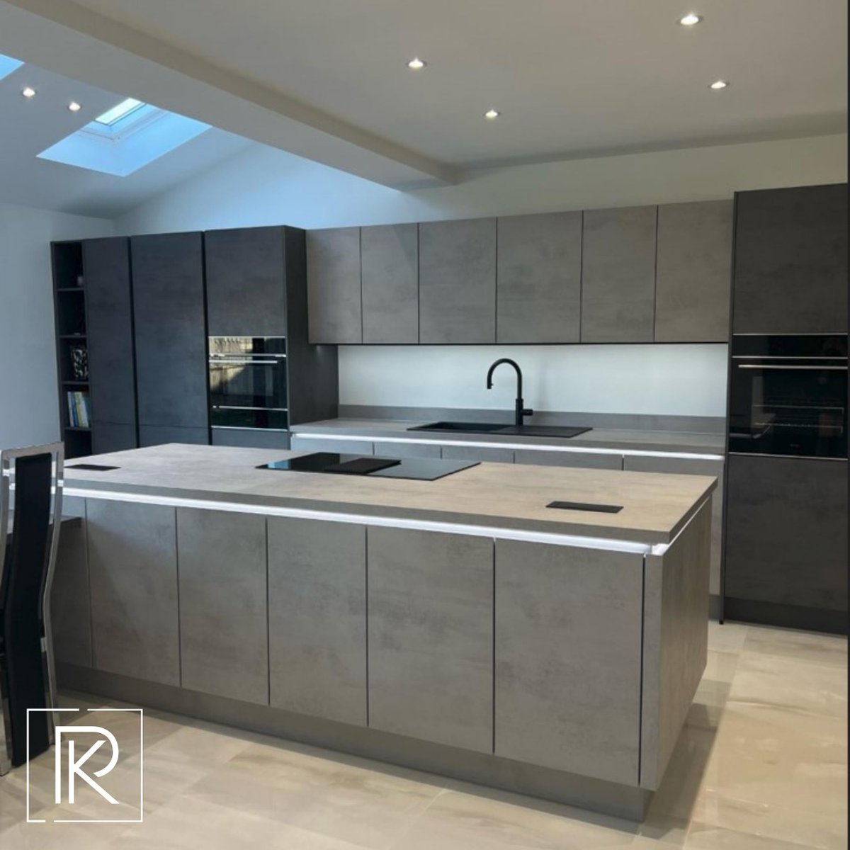 Ready to transform your kitchen? 

Our showrooms have the latest trends and top quality brands to bring your vision to life. Plus, our expert team is here to help you every step of the way. 

Visit us today!