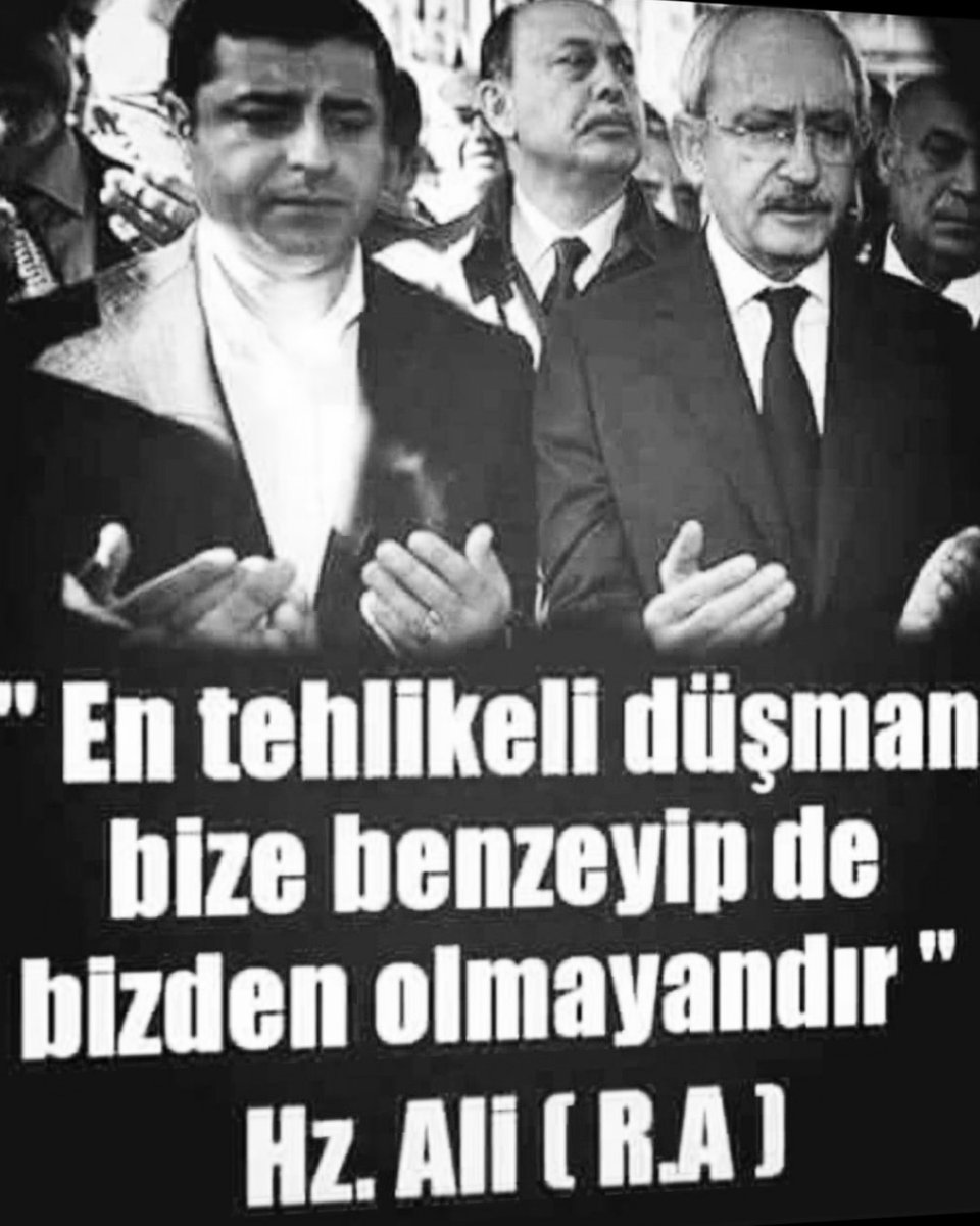 P.K.K. NİN VE FETONÚN ADI ÇİKMİŞ BİRDE COGUMÜZÜN.
BİLMEDİGİ ÇAKMA ÜLKÜCÜ LER VE
SÜLEY MANCİCİLAR VAR.. ? BUNLAR
ARAMİZDA CAMİDE YAN YANA SAF
TUTUYORLAR.. ? R.T.E...DÜŞMAN..