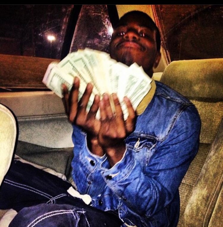 MoshPitMade's tweet photo. GL🌞 TIL I GOOOOO 🚦🚦🚦#LLNICK💚 https://t.co/KoG0t33xsz