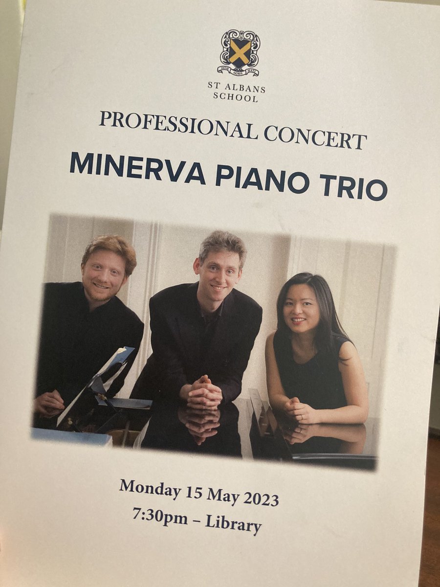 MinervaPnoTrio's tweet photo. A lovely concert last night at St Albans School’s library 📚📚We enjoyed giving a pre-concert workshop and premiered a student composition. https://t.co/YbofRDGNZB